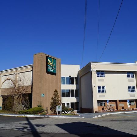 Quality Inn & Conference Center Maple Shade Extérieur photo