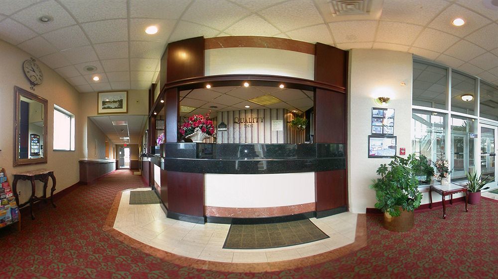 Quality Inn & Conference Center Maple Shade Extérieur photo