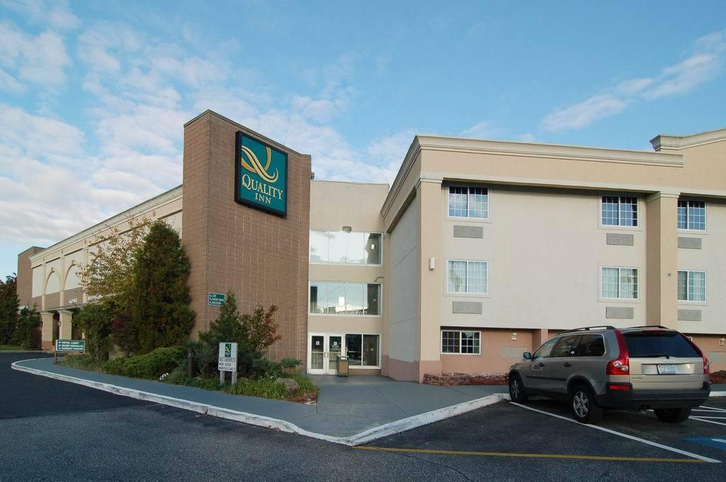 Quality Inn & Conference Center Maple Shade Extérieur photo